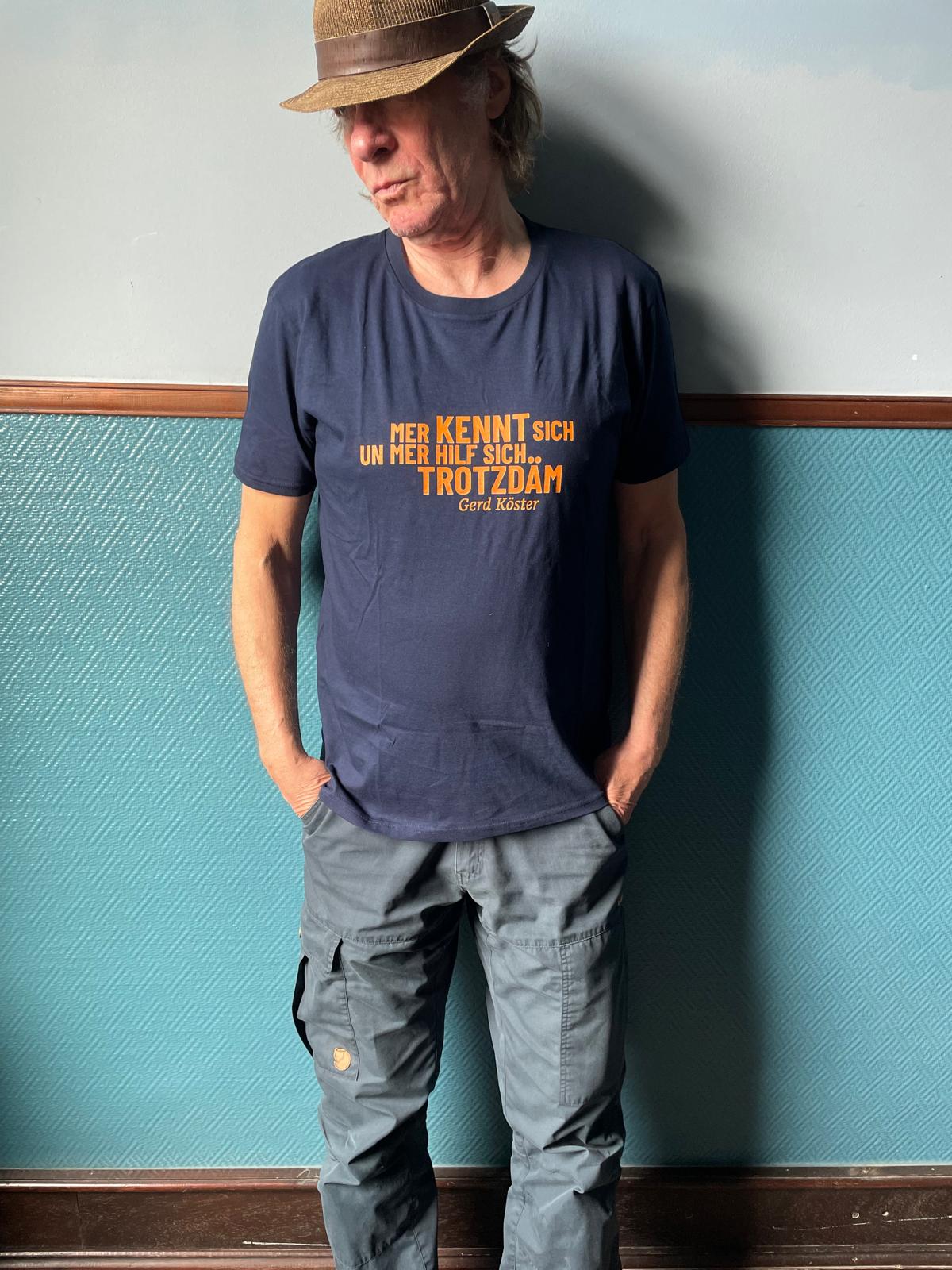 T-Shirt Gerd Köster – "Mer kennt sich un mer hilf sich trotzdäm"