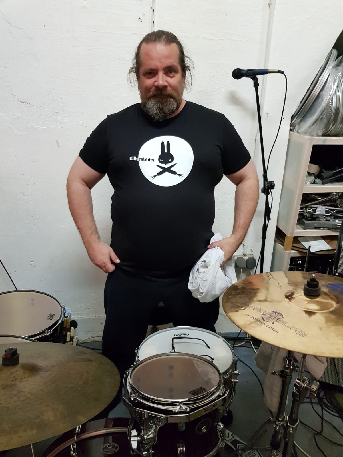 T-Shirt Silk Rabbits (Fair Wear) – GMO Label Store